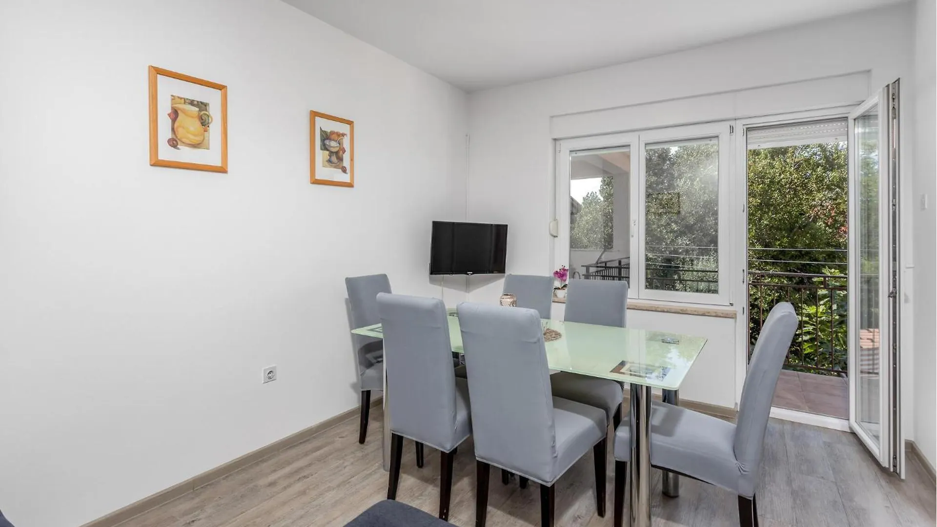 Gorgeous Apartment In Novi Vinodolski With Wifi 0*,